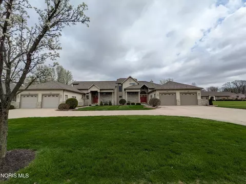 22745 River Chase Ln, Defiance, OH 43512