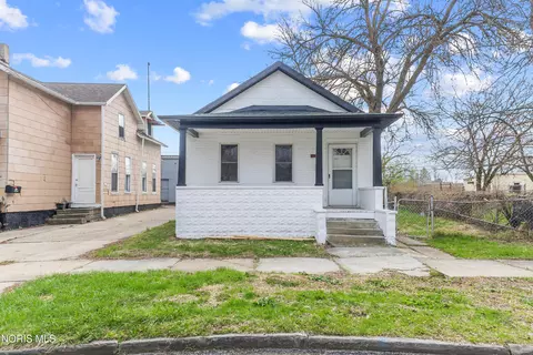 911 Vinton St, Toledo, OH 43609