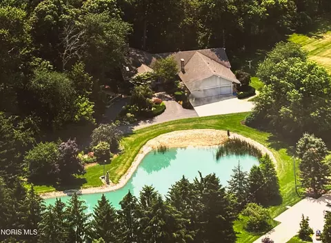 1440 S Stadium Rd, Oregon, OH 43616