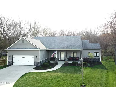 1022 Pamshire Downs Ct, Holland, OH 43528