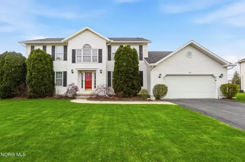 674 Harrison Rd, Perrysburg, OH 43551