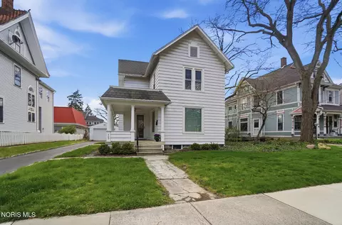 409 W Wooster St, Bowling Green, OH 43402