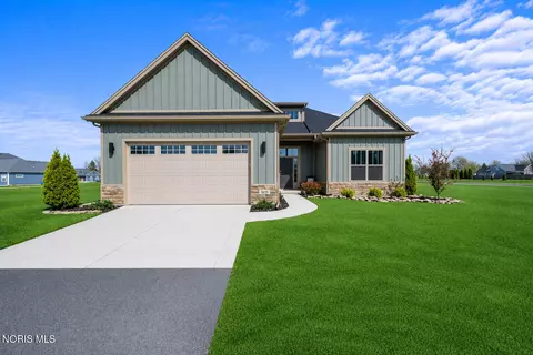 5635 Waterville Monclova Rd, Monclova, OH 43542