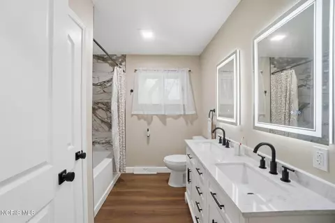 Bath - 110 Mount Vernon Pl, Walbridge, OH 43465 photo 6 of 9