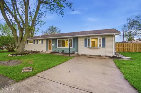 Exterior - 110 Mount Vernon Pl, Walbridge, OH 43465 photo 1 of 10