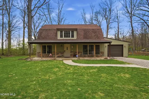 13825 Bailey Rd, Grand Rapids, OH 43522