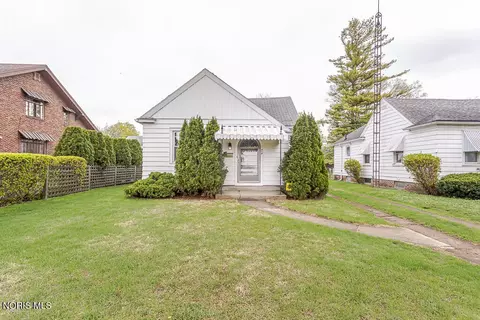 318 Sunset Blvd, Toledo, OH 43612