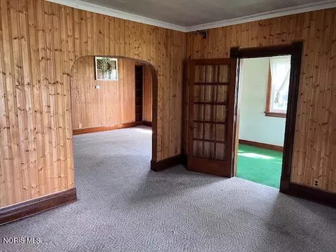 Living - 125 N Park Dr, Mccomb, OH 45858 photo 3 of 9