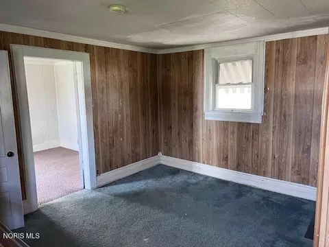 Living - 125 N Park Dr, Mccomb, OH 45858 photo 9 of 9