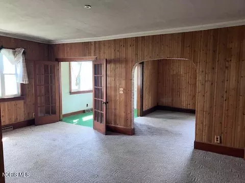 Living - 125 N Park Dr, Mccomb, OH 45858 photo 6 of 9
