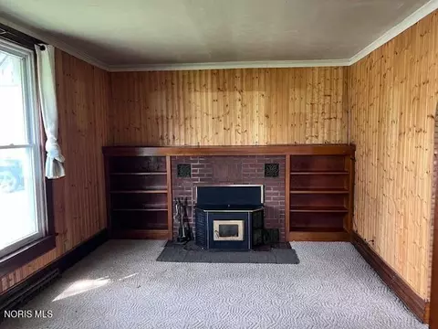 Living - 125 N Park Dr, Mccomb, OH 45858 photo 1 of 9