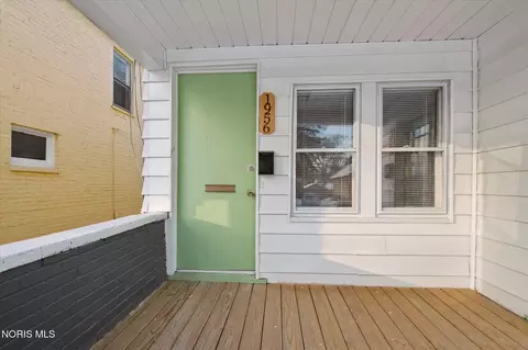 Exterior - 1954 Barrows St, Toledo, OH 43613 photo 9 of 11
