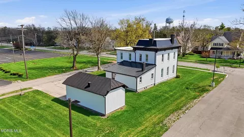 Exterior - 112 E River St, Antwerp, OH 45813 photo 11 of 11
