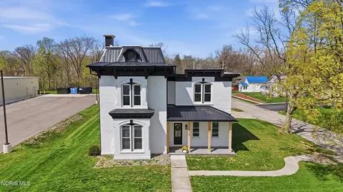 Exterior - 112 E River St, Antwerp, OH 45813 photo 10 of 11