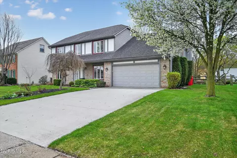 7309 Fox Ln, Holland, OH 43528