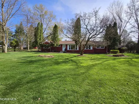 1115 E Wyandot Ave, Upper Sandusky, OH 43351