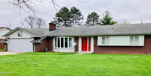 2368 Belvedere Dr, Toledo, OH 43614