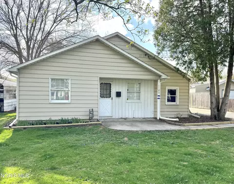 1123 Sawyer Rd, Toledo, OH 43615