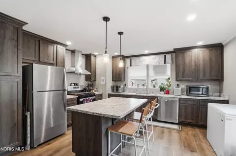 833 W Skye View Dr, Findlay, OH 45840