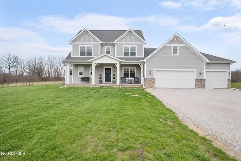 3901 Plumey Rd, Northwood, OH 43619