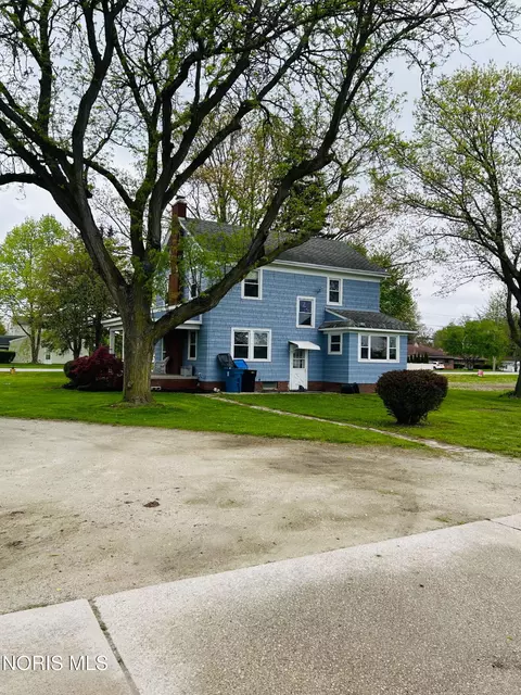 Exterior - 3220 Brown Rd, Oregon, OH 43616 photo 2 of 6