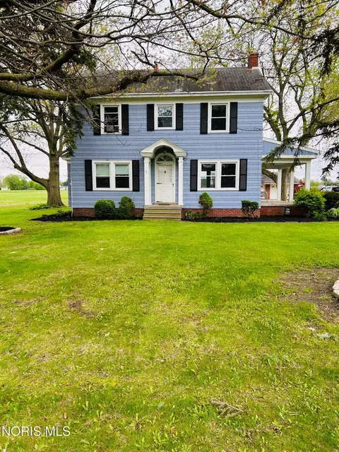 3220 Brown Rd, Oregon, OH 43616