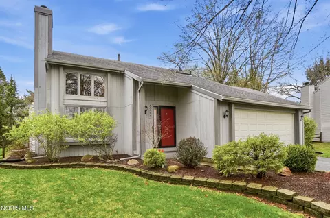 6922 Ramblehurst Rd, Sylvania, OH 43560