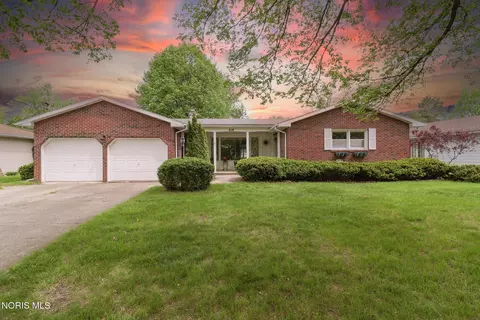 516 Lorraine Ave, Bowling Green, OH 43402