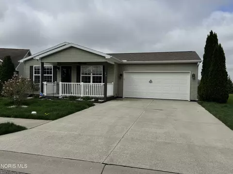 314 Hidden Ridge Dr, Delta, OH 43515