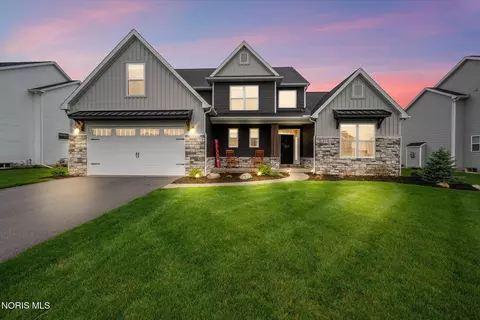 4950 Buckeye Dr, Monclova, OH 43542