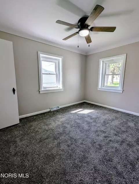 Bedroom - 404 Park St, Archbold, OH 43502 photo 4 of 4