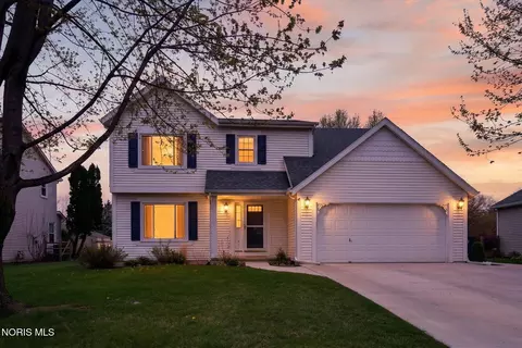 1801 Eaglecrest Rd, Perrysburg, OH 43551