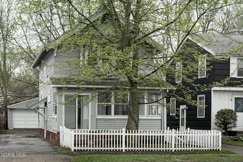 4211 Jackman Rd, Toledo, OH 43612
