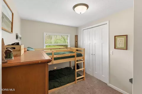Bedroom - 10560 Wayne Rd, Wayne, OH 43466 photo 3 of 4