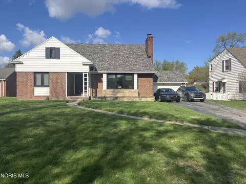 2821 Middlesex Dr, Toledo, OH 43606