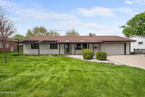 2258 Heatherwood Dr, Toledo, OH 43614
