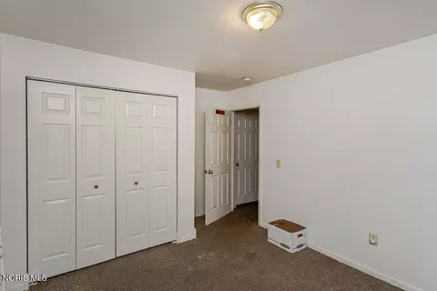 Bedroom - 830 Richards Rd, Toledo, OH 43607 photo 2 of 4