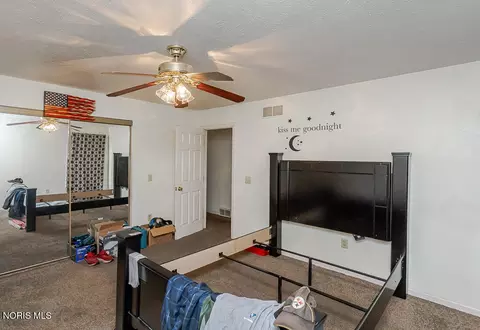 Bedroom - 830 Richards Rd, Toledo, OH 43607 photo 1 of 4