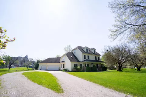 315 W Woodcox St, Antwerp, OH 45813