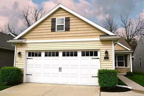 2117 Sunset Creek Dr, Toledo, OH 43615