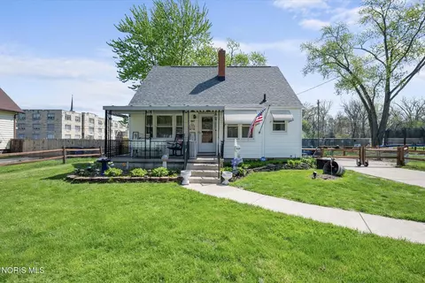 537 Lynnhaven Dr, Toledo, OH 43609