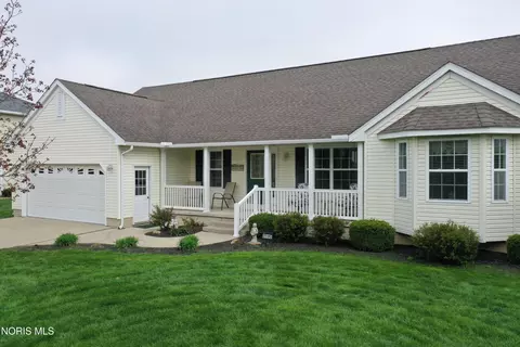 7100 Harvester Rd, Maumee, OH 43537