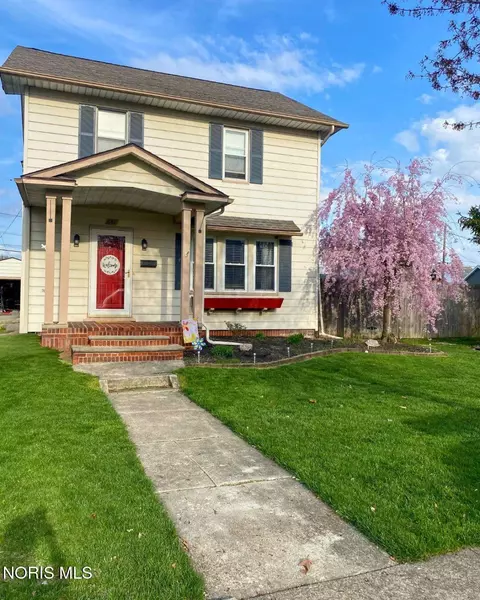 641 Ansonia St, Oregon, OH 43616