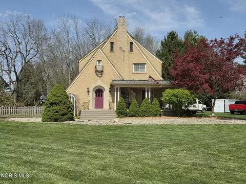 9856 S River Rd, Waterville, OH 43566