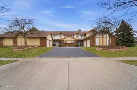 5662 Tibaron Ln #B, Toledo, OH 43615