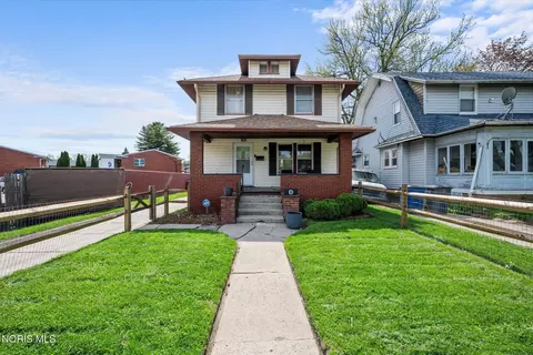 1805 Tremainsville Rd, Toledo, OH 43613