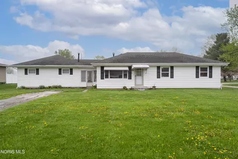 200 Martin Ave, Pemberville, OH 43450
