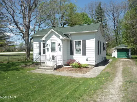 532 Krotzer Ave, Luckey, OH 43443