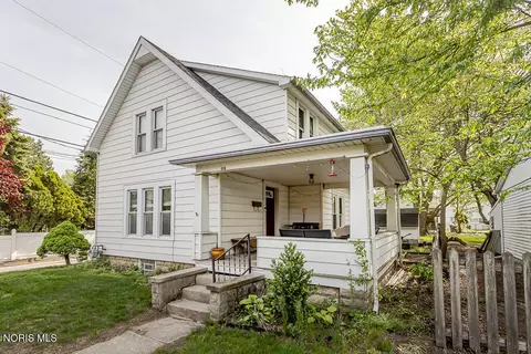 516 N Summit St, Bowling Green, OH 43402