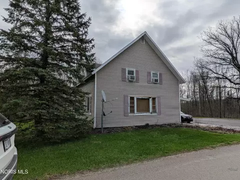 7939 Trinity Rd, Defiance, OH 43512